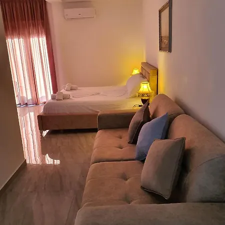 The Sunset View Apartment *