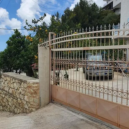 The Sunset View Apartment Sarande